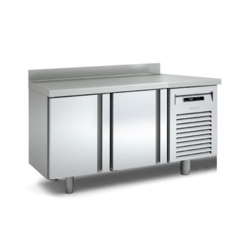 Mesa refrigerada snack de 307 cm con cinco puertas